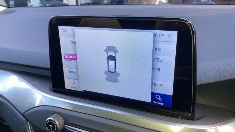 Ford Focus 1.0 EcoBoost 125 Titanium 5dr Auto Petrol Hatchback